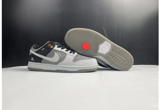 VX1000 CV1659-001 Dunk Low SB Nike 1228